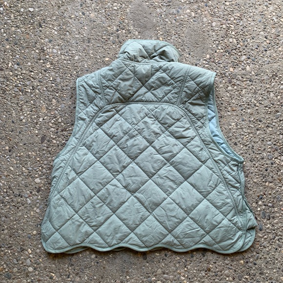 Bucket List Quilted Vest - Picture 6 of 7